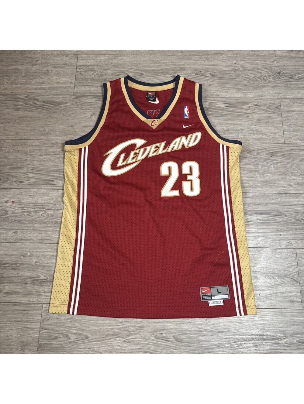 Vintage 2003 Rookie Nike LeBron James #23 Cleveland Cavaliers Jersey Size Large